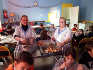 repas-de-noel-de-la-cantine-2016