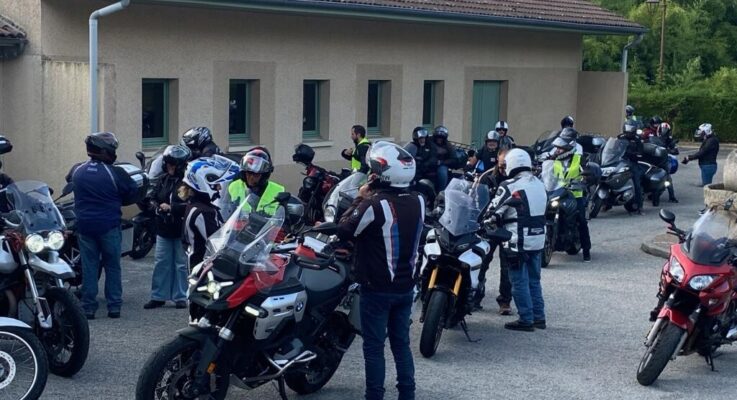 Les Motards à La Croisille